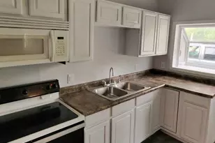 222 E Thompson Ave, Hoopeston, IL 60942 - Photo 7