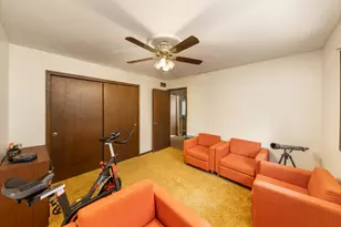871 N Gladstone Ave, Aurora, IL 60506 - Photo 29