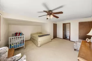 871 N Gladstone Ave, Aurora, IL 60506 - Photo 23