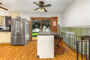 871 N Gladstone Ave, Aurora, IL 60506 - Photo 9