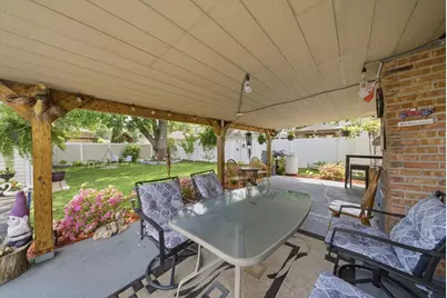 8619 Newland Avenue, Burbank, IL 60459 - Photo 3