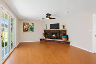 616 Clover Ln, Schaumburg, IL 60193 - Photo 11