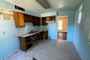 302 E Prospect St, Kewanee, IL 61443 - Photo 11