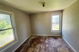 302 E Prospect St, Kewanee, IL 61443 - Photo 15