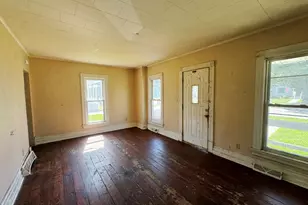 302 E Prospect St, Kewanee, IL 61443 - Photo 9