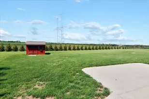 21184 Allentown Rd, Pekin, IL 61554 - Photo 35