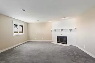 21184 Allentown Rd, Pekin, IL 61554 - Photo 27