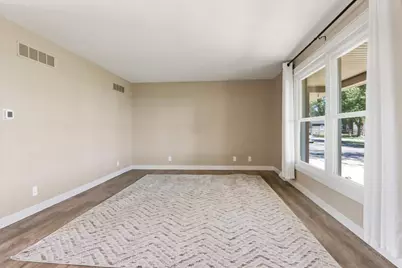 21184 Allentown Road, Pekin, IL 61554 - Photo 5