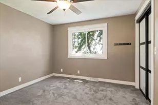 21184 Allentown Rd, Pekin, IL 61554 - Photo 25