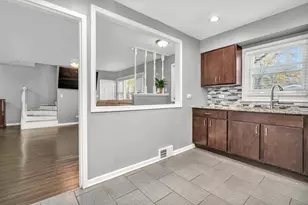 15415 Dorchester Ave, Dolton, IL 60419 - Photo 5