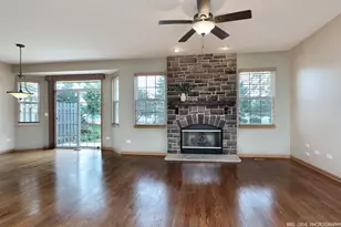 91 Enfield Ln, Grayslake, IL 60030 - Photo 5