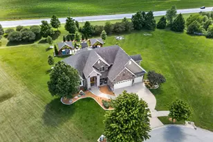5728 Waters Edge Ct, Yorkville, IL 60560 - Photo 3