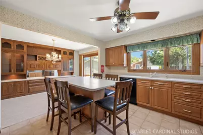 2120 Meadow Drive, Lindenhurst, IL 60046 - Photo 15