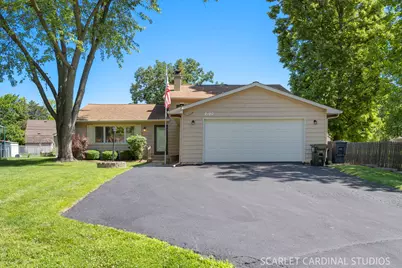 2120 Meadow Drive, Lindenhurst, IL 60046 - Photo 1