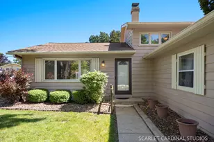 2120 Meadow Dr, Lindenhurst, IL 60046 - Photo 3
