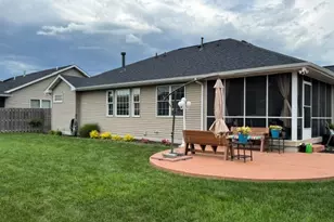 318 Piazza Ln, Chatham, IL 62629 - Photo 5
