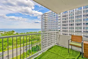 4250 N Marine Dr, Chicago, IL 60613 - Photo 11