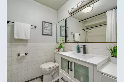 4250 N Marine Drive #2129, Chicago, IL 60613 - Photo 21
