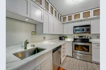 4250 N Marine Drive #2129, Chicago, IL 60613 - Photo 17