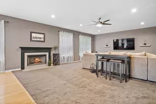 4501 W Westchester Ln, Libertyville, IL 60048 - Photo 13