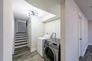 16039 Marion Dr, South Holland, IL 60473 - Photo 9
