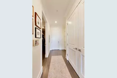 5748 N Hermitage Avenue #411, Chicago, IL 60660 - Photo 5