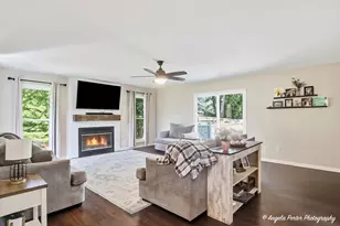 2412 Elk Dr, Spring Grove, IL 60081 - Photo 5