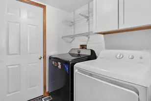 574 W Oak St, Coal City, IL 60416 - Photo 29