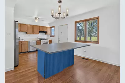 574 W Oak Street, Coal City, IL 60416 - Photo 9