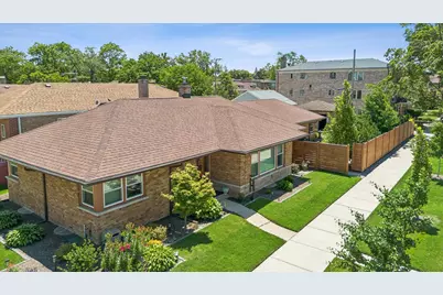 6755 N Washtenaw Avenue, Chicago, IL 60645 - Photo 3