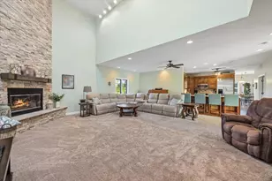 10741 Chaucer Dr, Willow Springs, IL 60480 - Photo 7