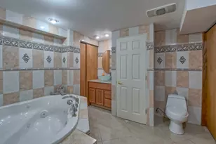 1094 Oak Wood Dr, Carol Stream, IL 60188 - Photo 31