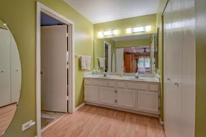 1094 Oak Wood Drive, Carol Stream, IL 60188 - Photo 19