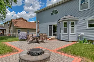 1094 Oak Wood Dr, Carol Stream, IL 60188 - Photo 33