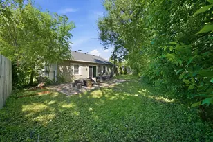 123 Edgewood Dr, Streamwood, IL 60107 - Photo 23