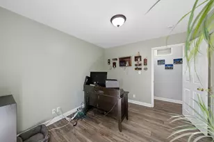123 Edgewood Dr, Streamwood, IL 60107 - Photo 17