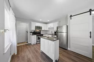 123 Edgewood Dr, Streamwood, IL 60107 - Photo 11