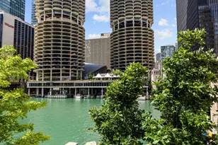300 N State St, Chicago, IL 60654 - Photo 27