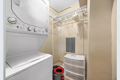 300 N State Street #5618, Chicago, IL 60654 - Photo 17