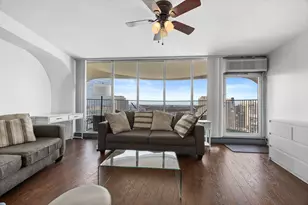 300 N State St, Chicago, IL 60654 - Photo 9
