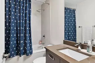 2136 W North Ave, Chicago, IL 60647 - Photo 13
