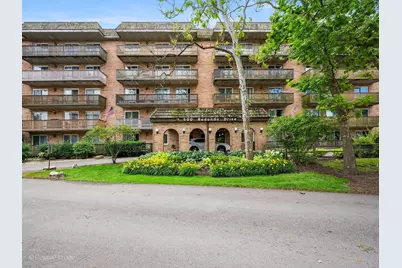 500 Redondo Road #109, Downers Grove, IL 60516 - Photo 1