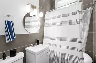 604 W Addison Ave, Chicago, IL 60613 - Photo 9