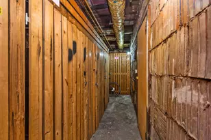 604 W Addison Ave, Chicago, IL 60613 - Photo 11