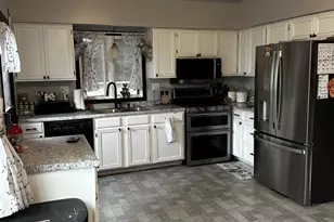 407 N Genesee St, Morrison, IL 61270 - Photo 9