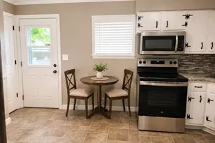 1003 McGregor St, Bloomington, IL 61701 - Photo 11
