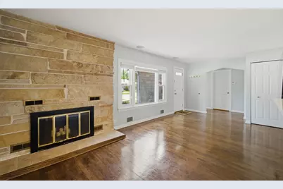 1522 N Hillside Avenue, Berkeley, IL 60163 - Photo 7