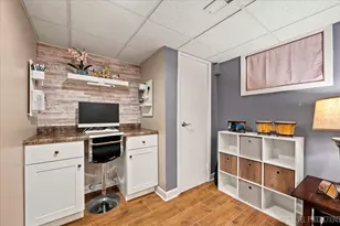452 N Glengarry Dr, Geneva, IL 60134 - Photo 23