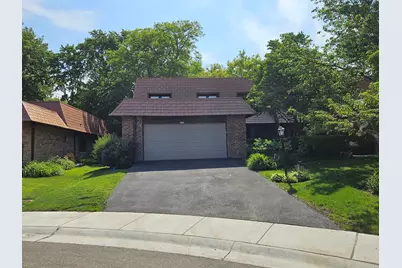 3912 Dundee Road, Northbrook, IL 60062 - Photo 1