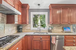 1204 Parliament Ct, Libertyville, IL 60048 - Photo 17